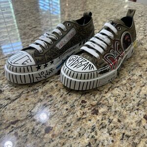 Dolce & Gabbana Graffiti sneaker
